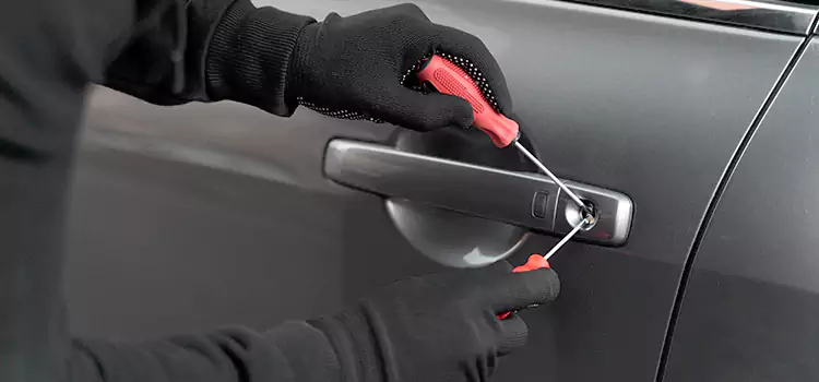 Locked Out of Car Help Kenosha